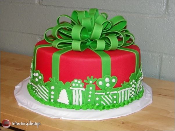 Toppers Galore: Christmas Cake Decorating Ideas