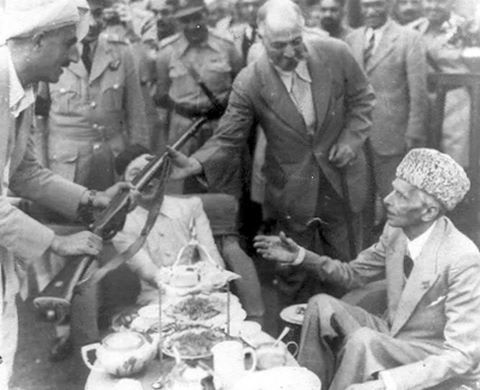 Quaid Azam buying gun from pathan