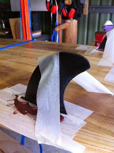 installing surfboard fins