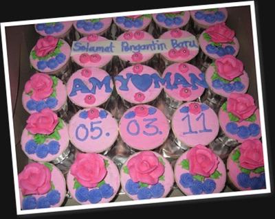 View Cup Cake untuk Amy & Man