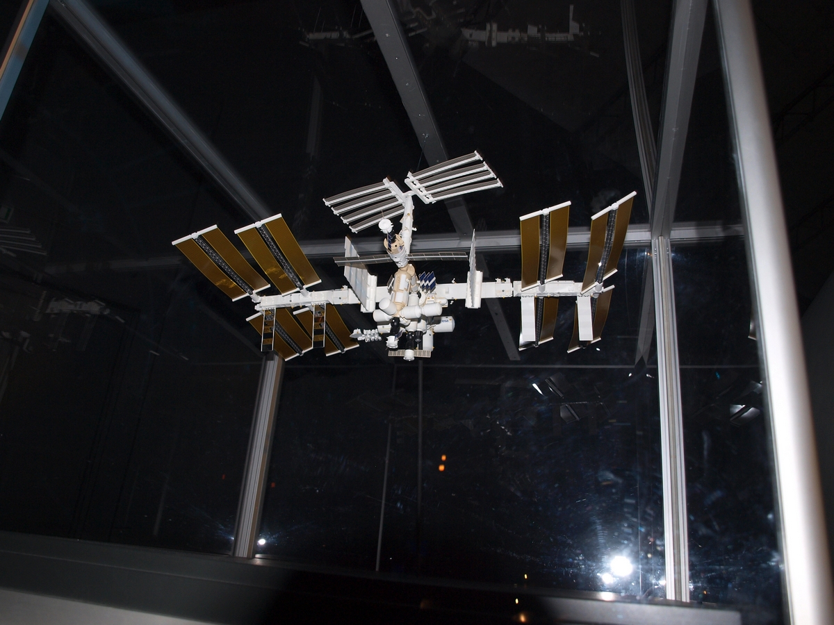 Miniaturowy model Międzynarodowej Stacji Kosmicznej ISS | Fot: polskiastrobloger.pl