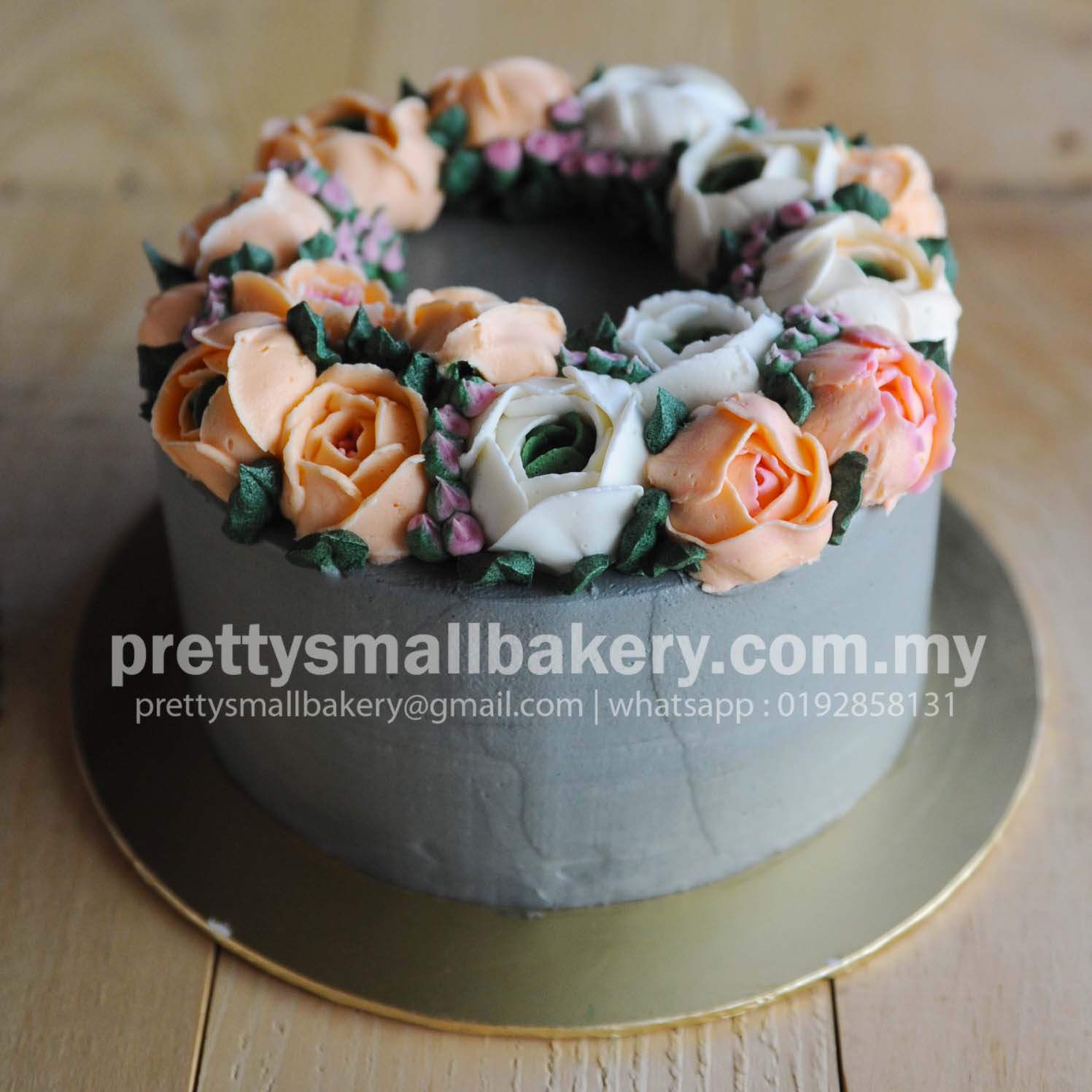 Kek buttercream untuk hantaran - Prettysmallbakery