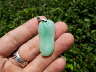 Liontin Batu Permata Giok Jadeite Jade Type B Light Green JDT015