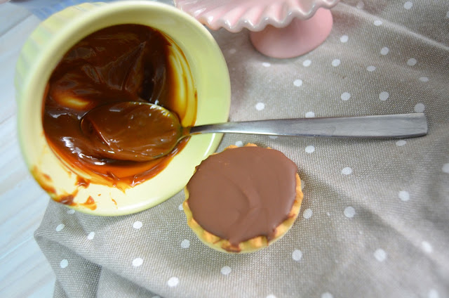 mini tartaletas dulces recetas, recetas de tartaletas dulces, tartaletas, tartaletas dulce de leche y chocolate, tartaletas dulces, tartaletas dulces recetas, tartaletas dulces rellenas, 