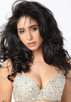 Neha Bhasin Height and Weight and Age