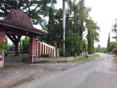 Pintu masuk Gua Maria Jatiningrum