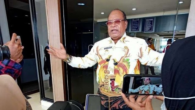 Ketua Tim Pemekaran Papua Barat Daya Lambert Jitmau Mengundurkan Diri