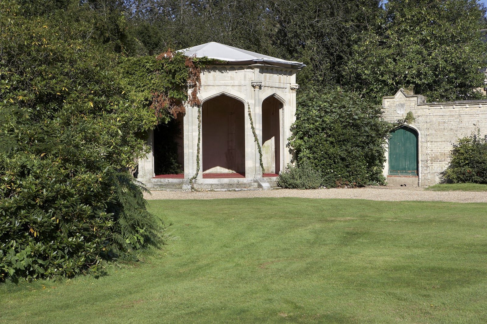 gazebo wedding gardens