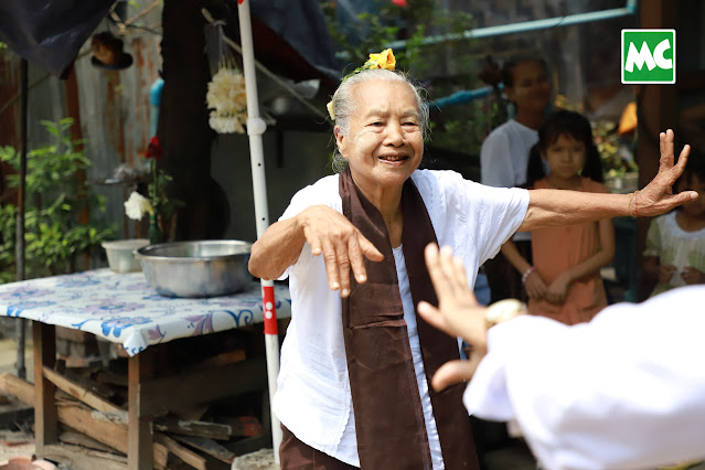 အိမ်သစ်တက် အလှူလုပ်ခဲ့တဲ့ အငြိမ့်မင်းသမီးကြီး ဒေါ်သပြေကြည်