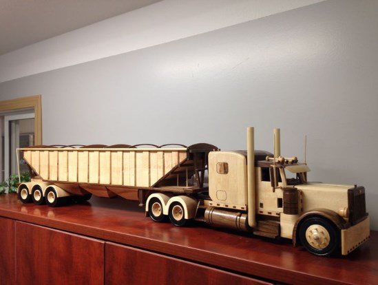 Foto Miniatur  Truk  Kontainer Dari Kayu Info Mobil Truck