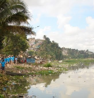 El cólera llegó a las cañadas del barrio Simón Bolivar; Siete personas afectadas