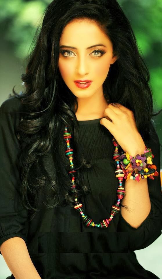 Sanam Chaudhry HD wallpapers Free Download