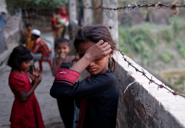 foto rohingya_gadis cilik yang bersedih_Fakta tentang Rohingya yang harus kamu tahu_lagaligo.jpg