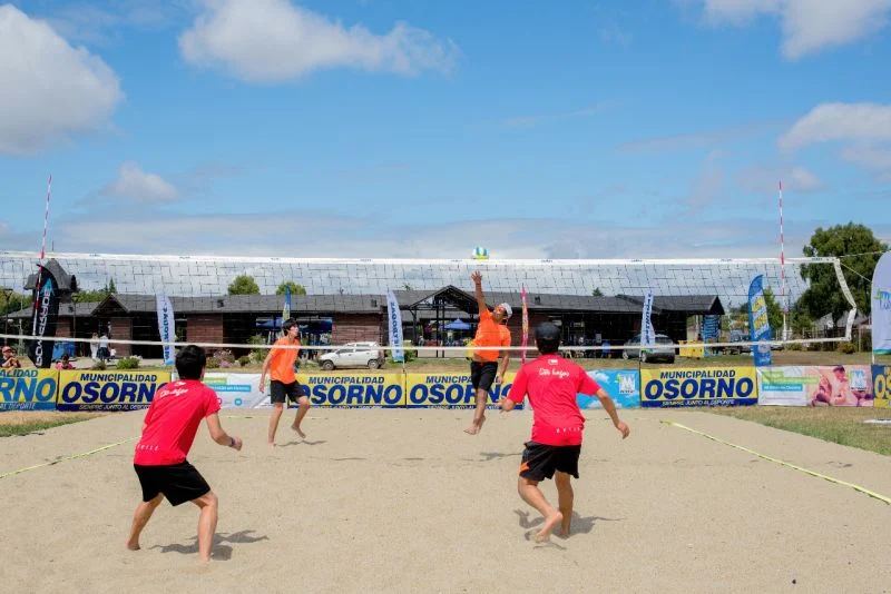 "Campeonato de Vóleibol Playa Duplas"