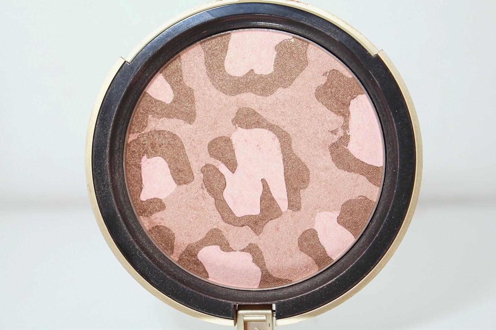 http://www.beautybylou.com/2014/10/pink-leopard-too-faced.html