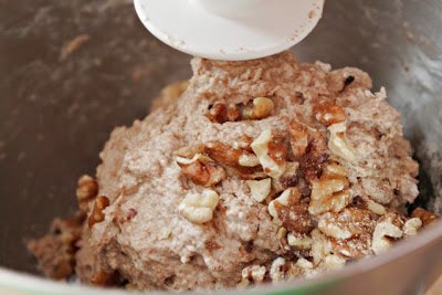 Whole - wheat walnuts bread