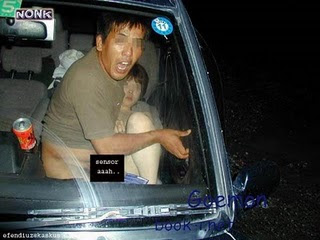 adegan mesum di dalam mobil seorang gadis diperkosa di dalam mobil