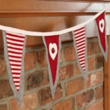 Gwenny_Penny_Valentine_Flag_Bunting_SQ