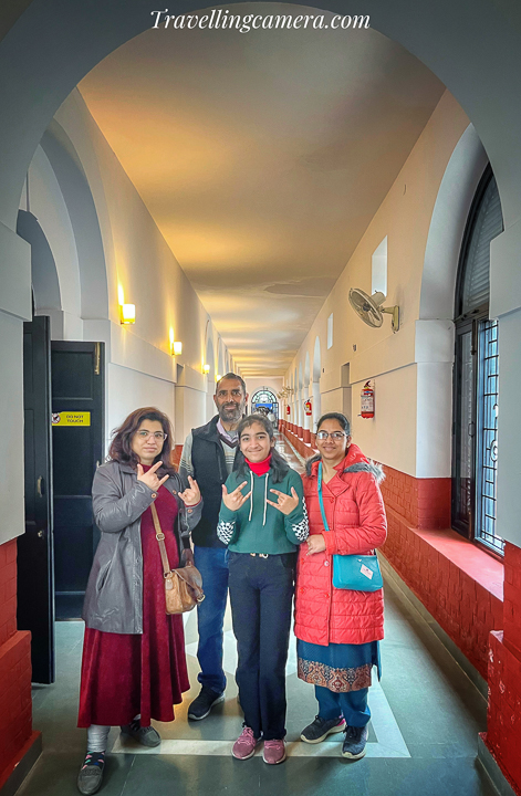 Guided tours provide in-depth insights into the exhibits, making it an enriching experience for visitors eager to delve into the layers of India's past.