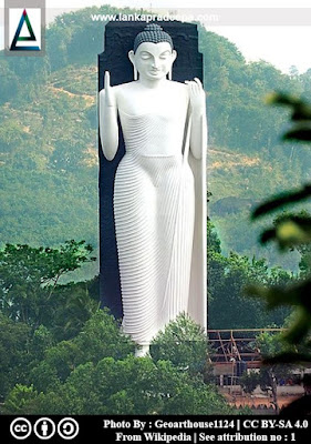 Batamullakanda Buddha Statue