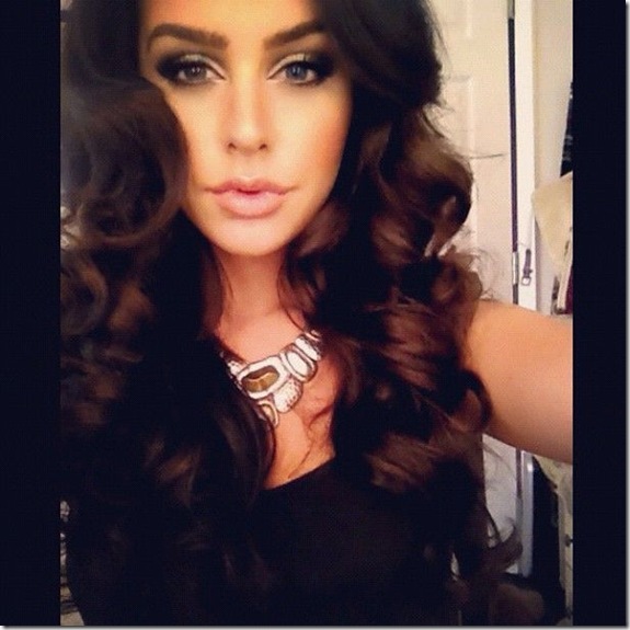Carli-Bybel-hot-iphone-7