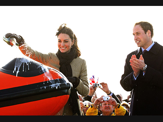 kate royal wedding cake. Prince William and Kate could