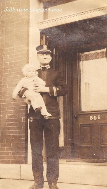Unidentified man with child New York 1918 from collection of Helen Killeen Parker