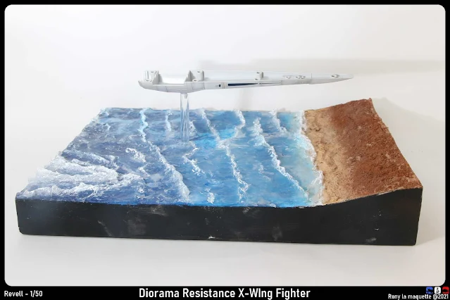 Réalisation de la terre du diorama.