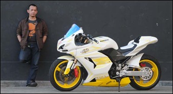 Kawasaki Ninja 250R modifications white angel eyes