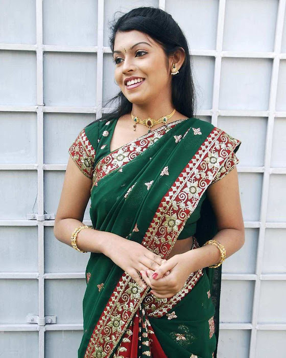 tollywood prathishta in green saree