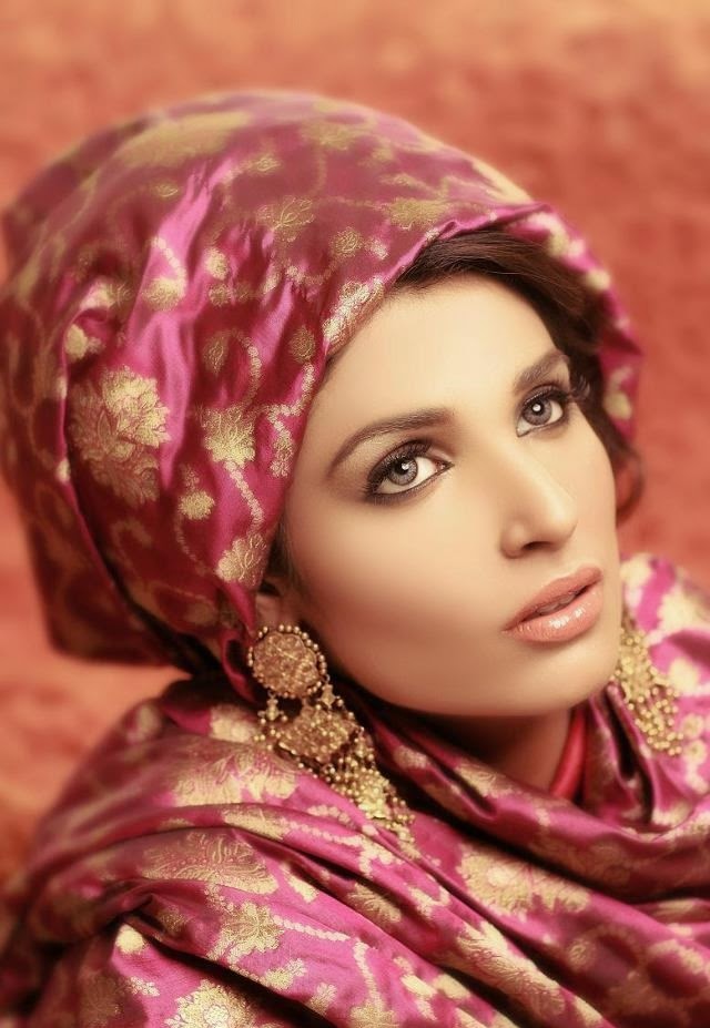 Amna Ilyas HD wallpapers Free Download