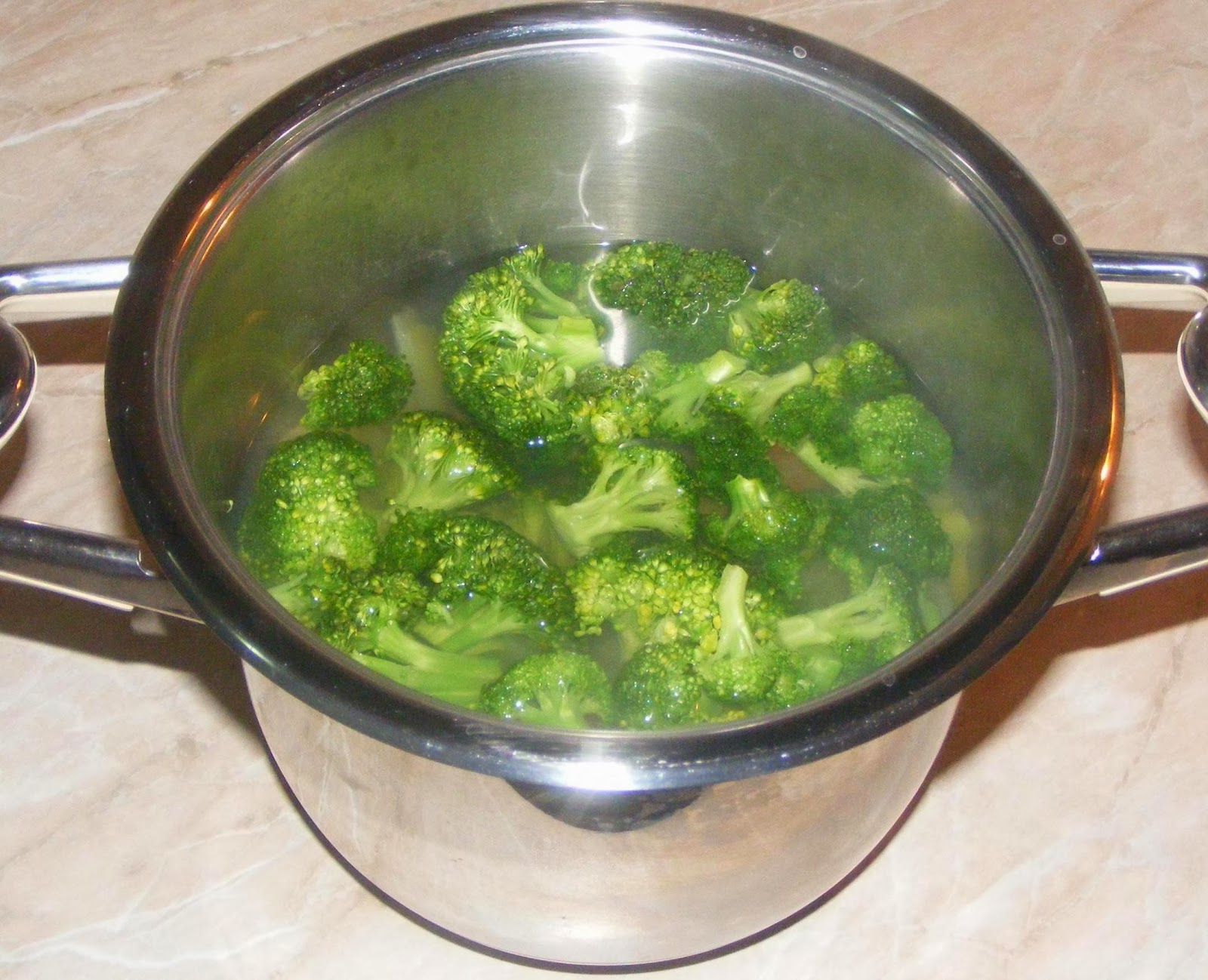 retete de post, retete broccoli, broccoli retete, supa crema de broccoli, retete culinare, supa crema de brocoli, supa crema brocoli, supa de brocoli, retete de mancare, preparate culinare, mancare cu broccoli,