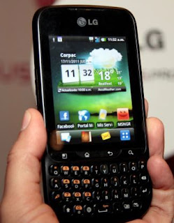 harga dan spesifikasi lg optimus pro, handphone android qwerty layar sentuh, gambar hp android qwerty optimus pro