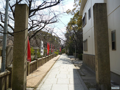 三光神社注連柱