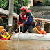 Ibu Ini Kelaparan Hingga Pingsan Karena Terkepung Banjir