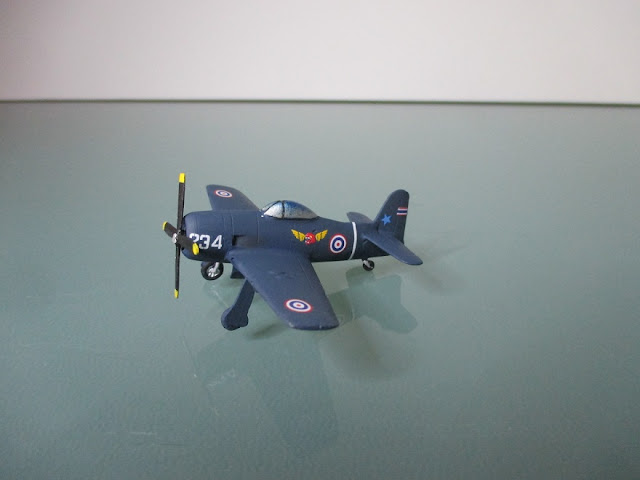 1/144 Grumman F8 Bearcat diecast metal aircraft miniature