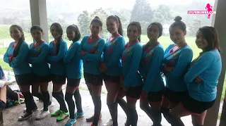 fundación ayuda a las niñas entre 5 y 14 años con uniformes deportivos