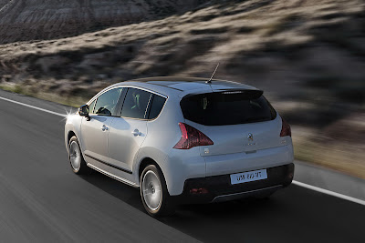 2012 Peugeot 3008 HYbrid4 Rear View