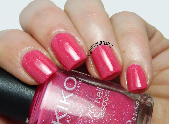 Smalto Kiko 504 Rosa Glassa Perlato nail polish