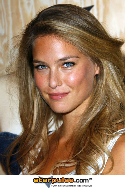 Bar Rafaeli Pictures and Hairstyles