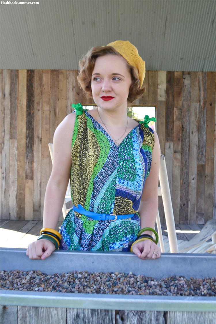 Flashback Summer: vintage 1950s sundress - Advance 5627 Harari fabric