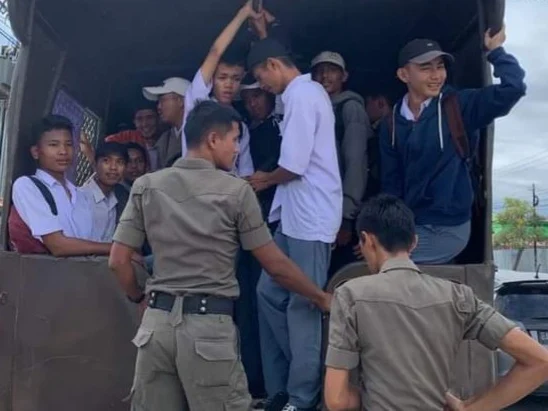 Antisipasi Tawuran Pelajar, Puluhan Personil Satpol PP Padang Berpakain Bebas Ditempatkan di Enam Titik Lokasi