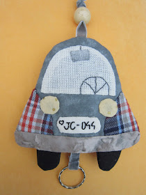 costura, sewing, couture, patchwork, appliqué, llavero coche, porte clé voiture, car key holder