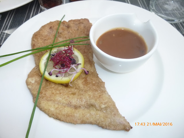 paniertes Schweineschnitzel mit Champignonsauce