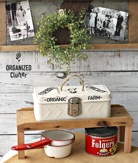 Thrift Shop Vintage Toolbox Gets A Farmhouse Makeover #dixiebellepaint #primamarketing #redesigntransfers #farmhousestyle #toolboxupcycle #upycle #repurpose