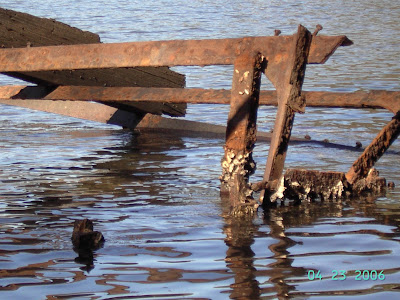 Wreck at Waratah Bay