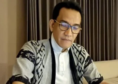 Refly Harun, tidak yakin Presiden Jokowi akan memberikan hukuman pada partai politik Istana yang mengusung Anies Baswedan.