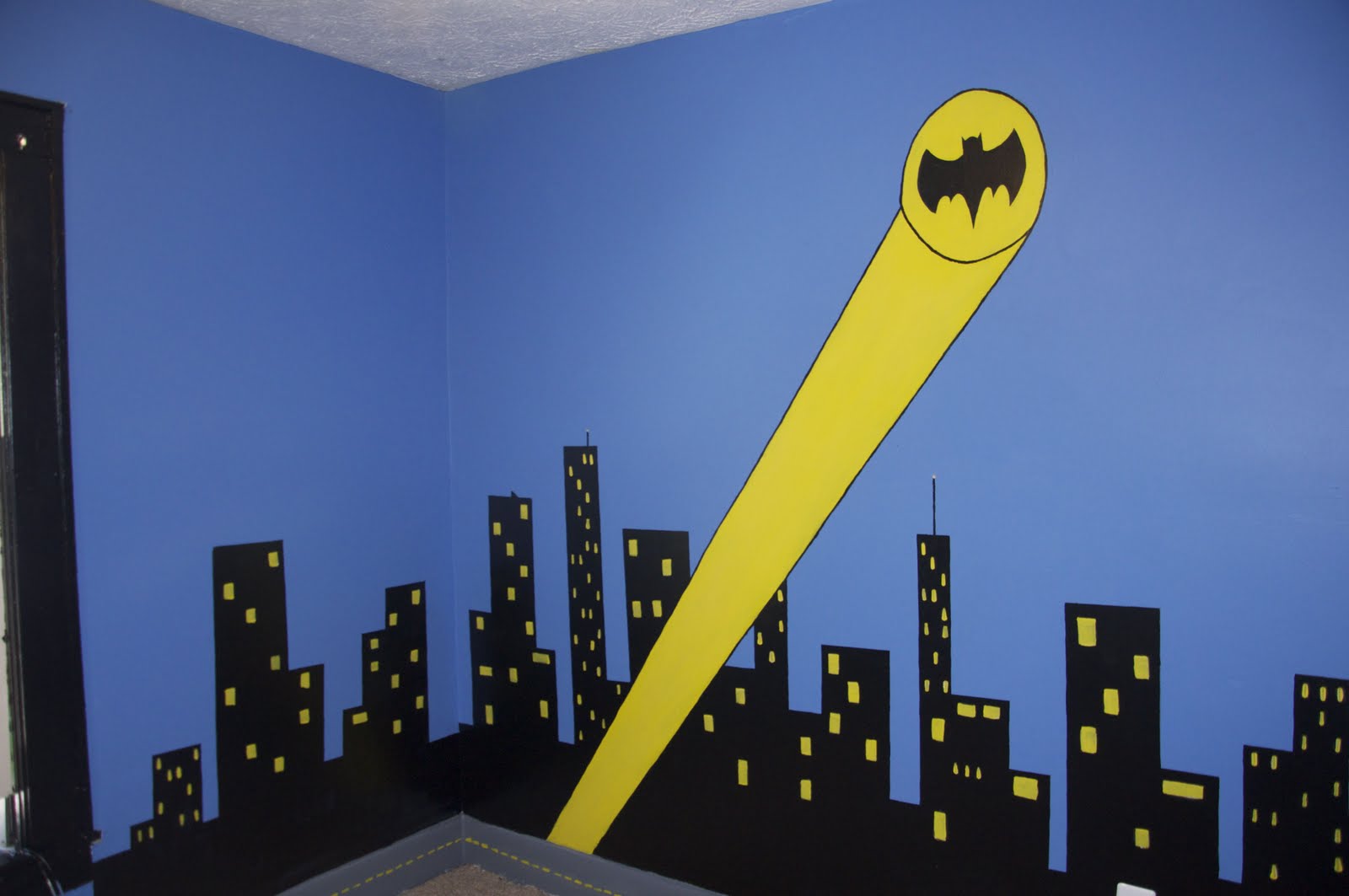 Creative Eyedias: Sleeping in Gotham City - A Batman Bedroom