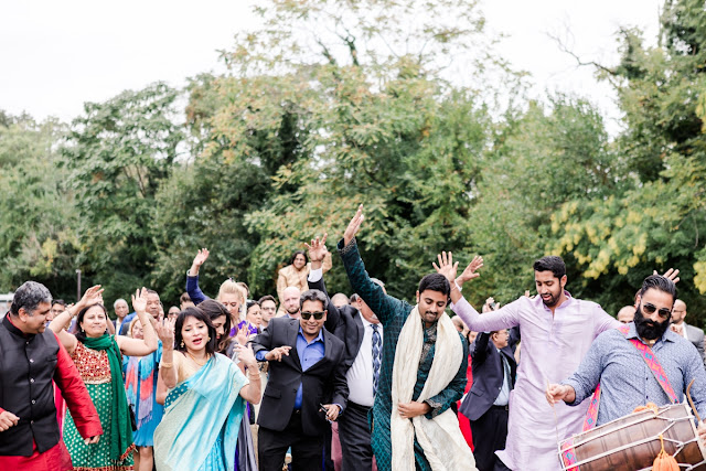 Key Bridge Marriott Wedding photographed by Virginia Wedding Photographer Heather Ryan Photography