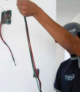 Instalaciones electricas residenciales - trabajando con lineas vivas 1